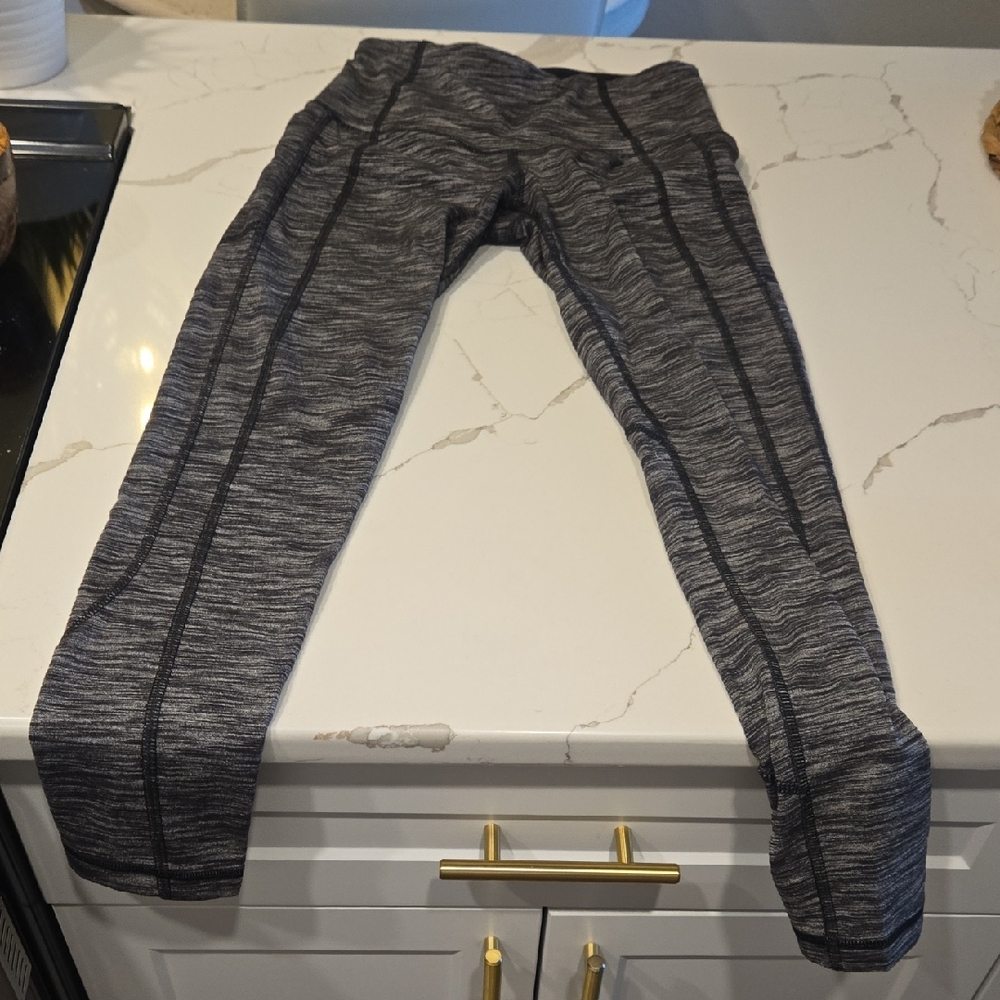 Victoria's Secret Gray Leggings Stretchy Tapered Design